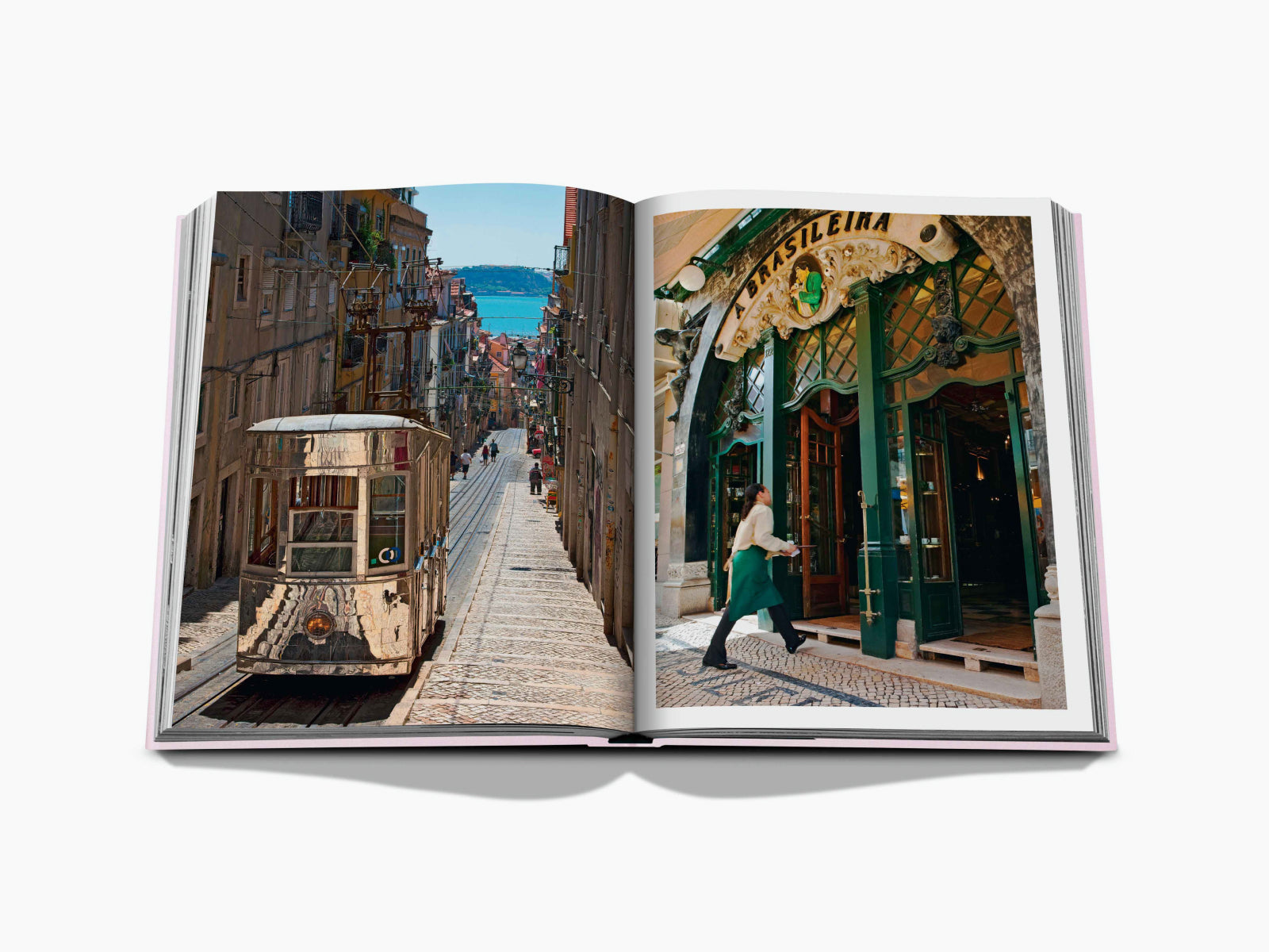 Lisboa Luz open spread features a tram street scene on the left and a decorative tiled doorway on the right.