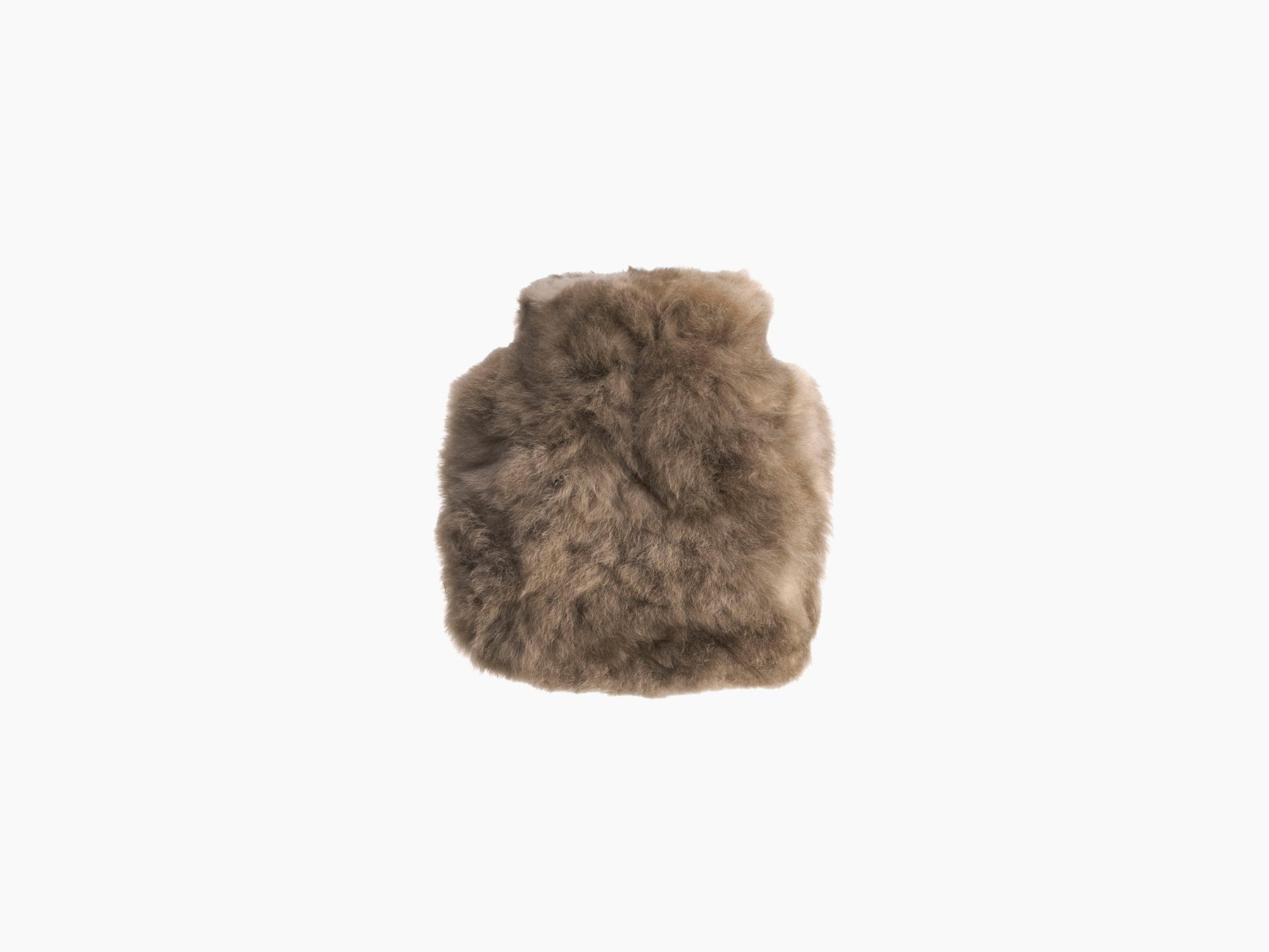 Front view of the plush brown alpaca fur hot water bottle CALMO 0.2L