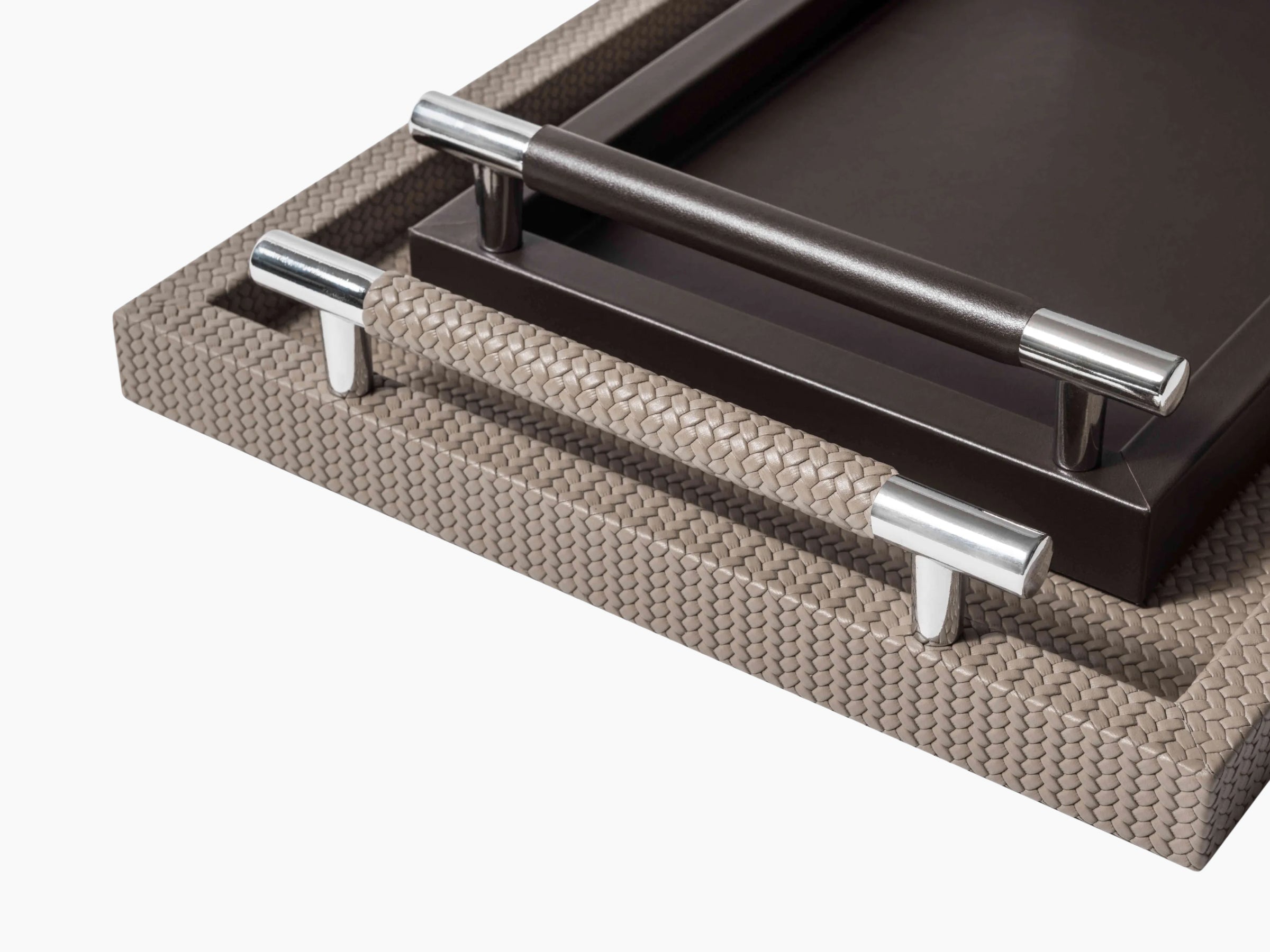 Dedalo Medium Tray in taupe Florentine braided leather with chrome handles